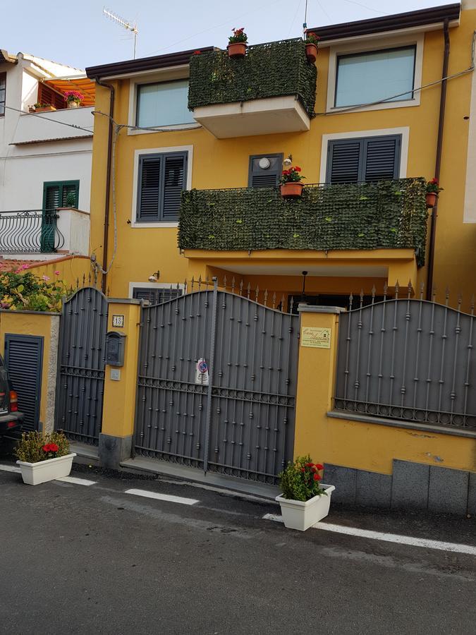 Casa Aurora Bed & Breakfast Taormina Exterior photo