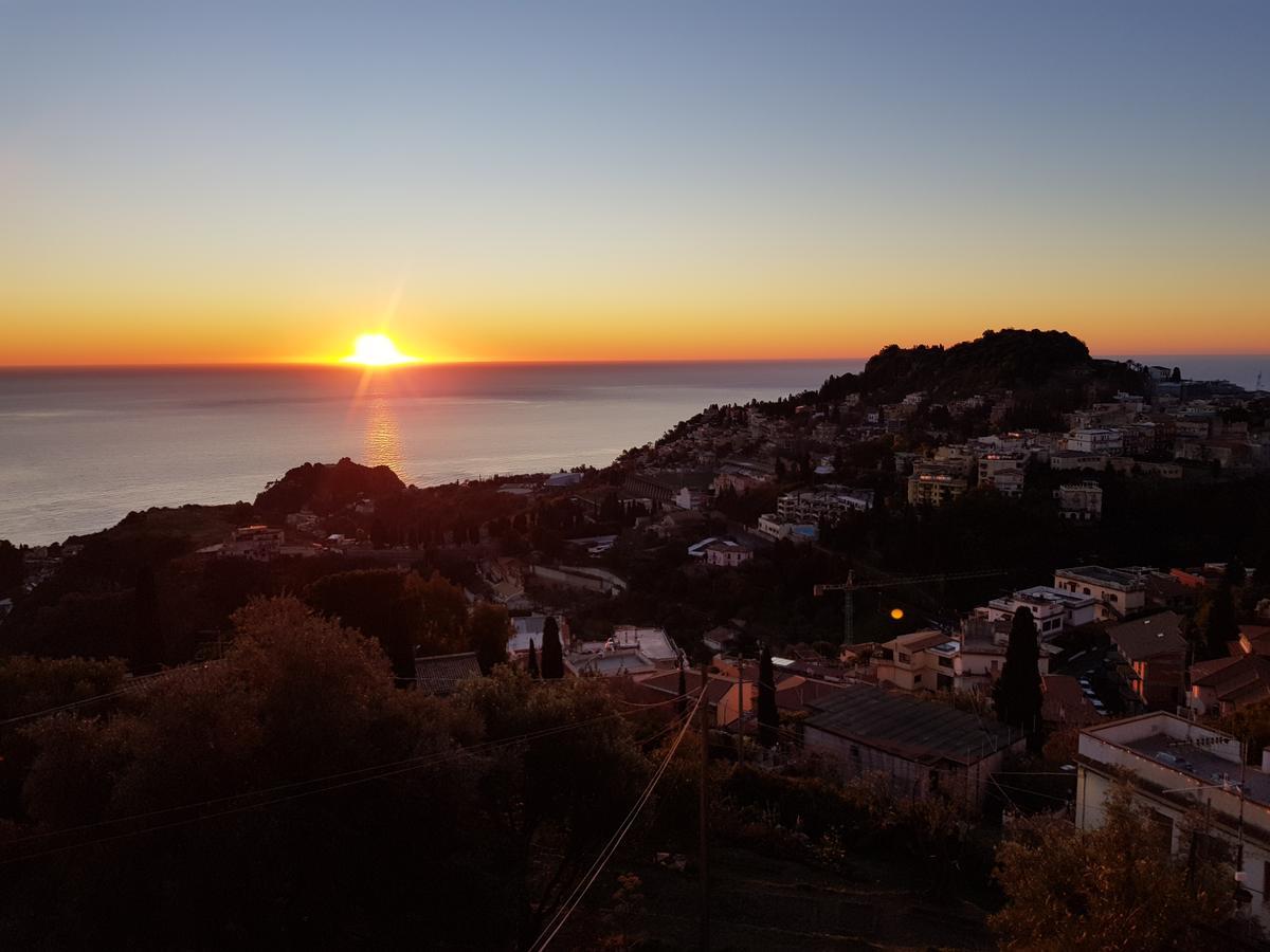 Casa Aurora Bed & Breakfast Taormina Exterior photo